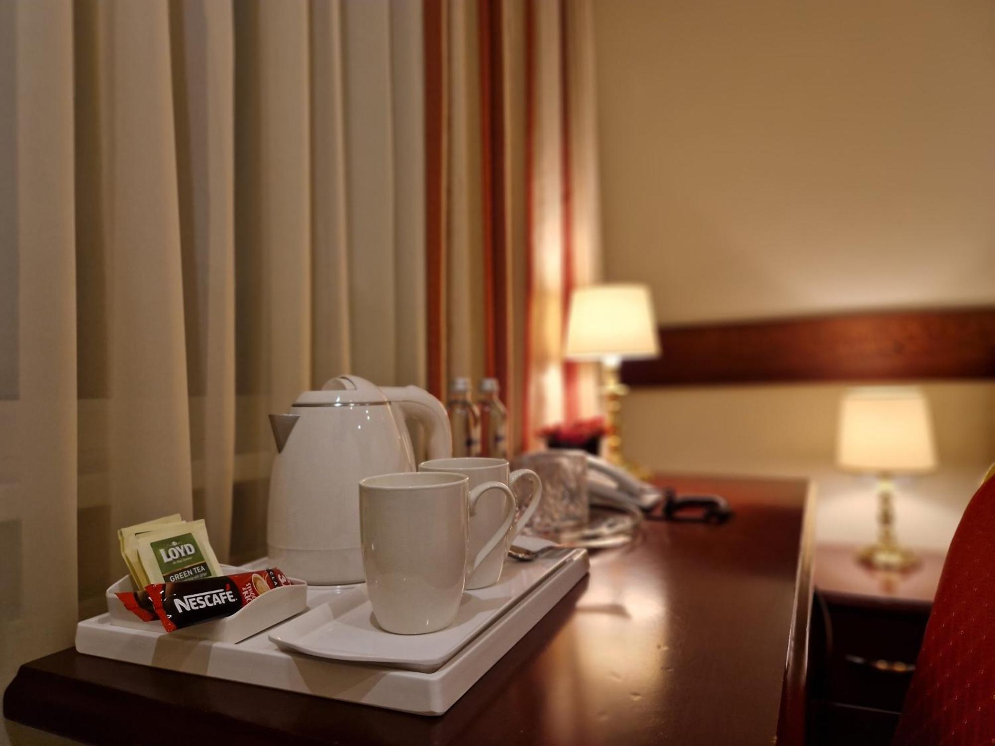 Hotel Sfinksas Kaunas Ngoại thất bức ảnh