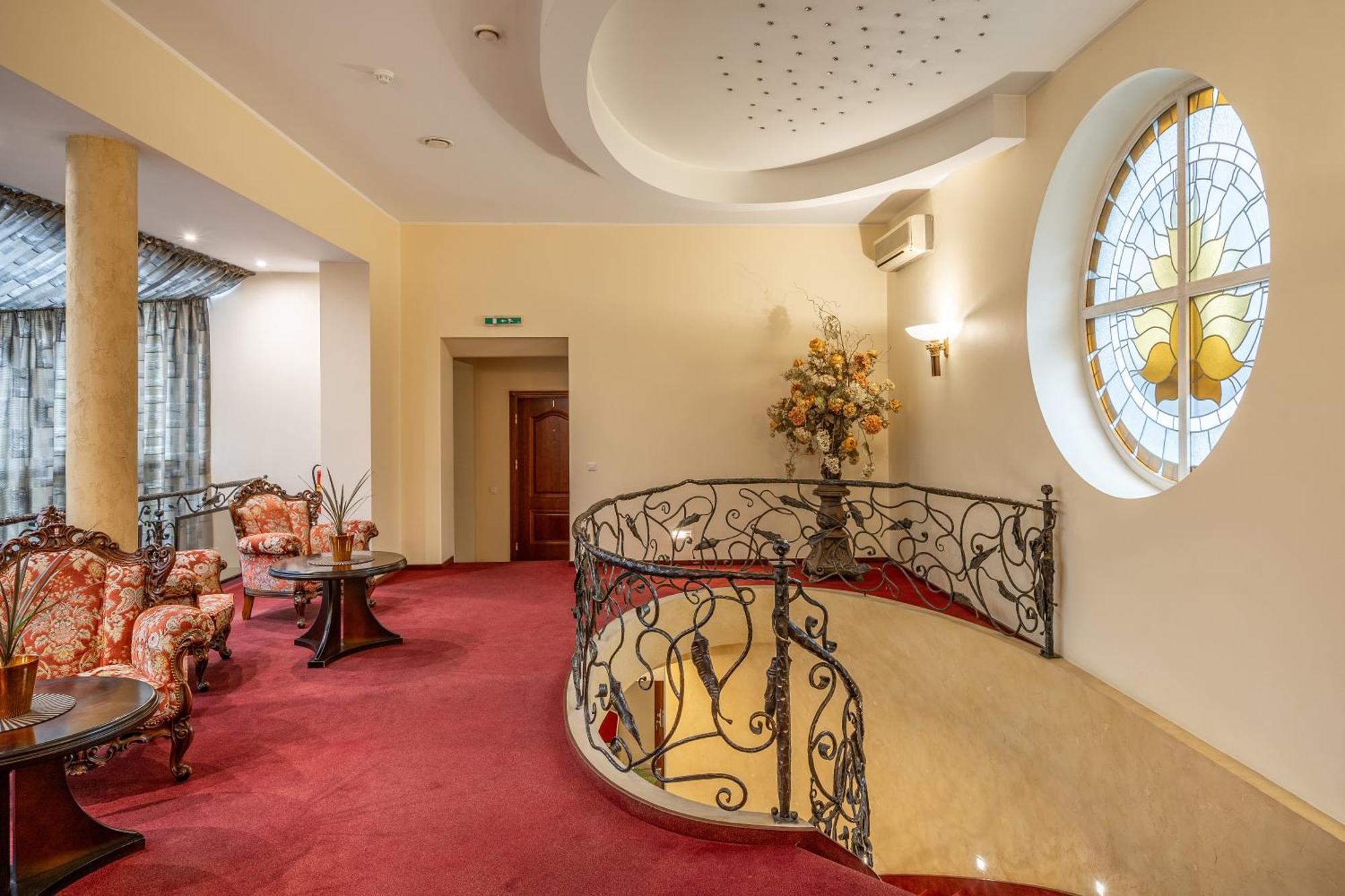 Hotel Sfinksas Kaunas Ngoại thất bức ảnh