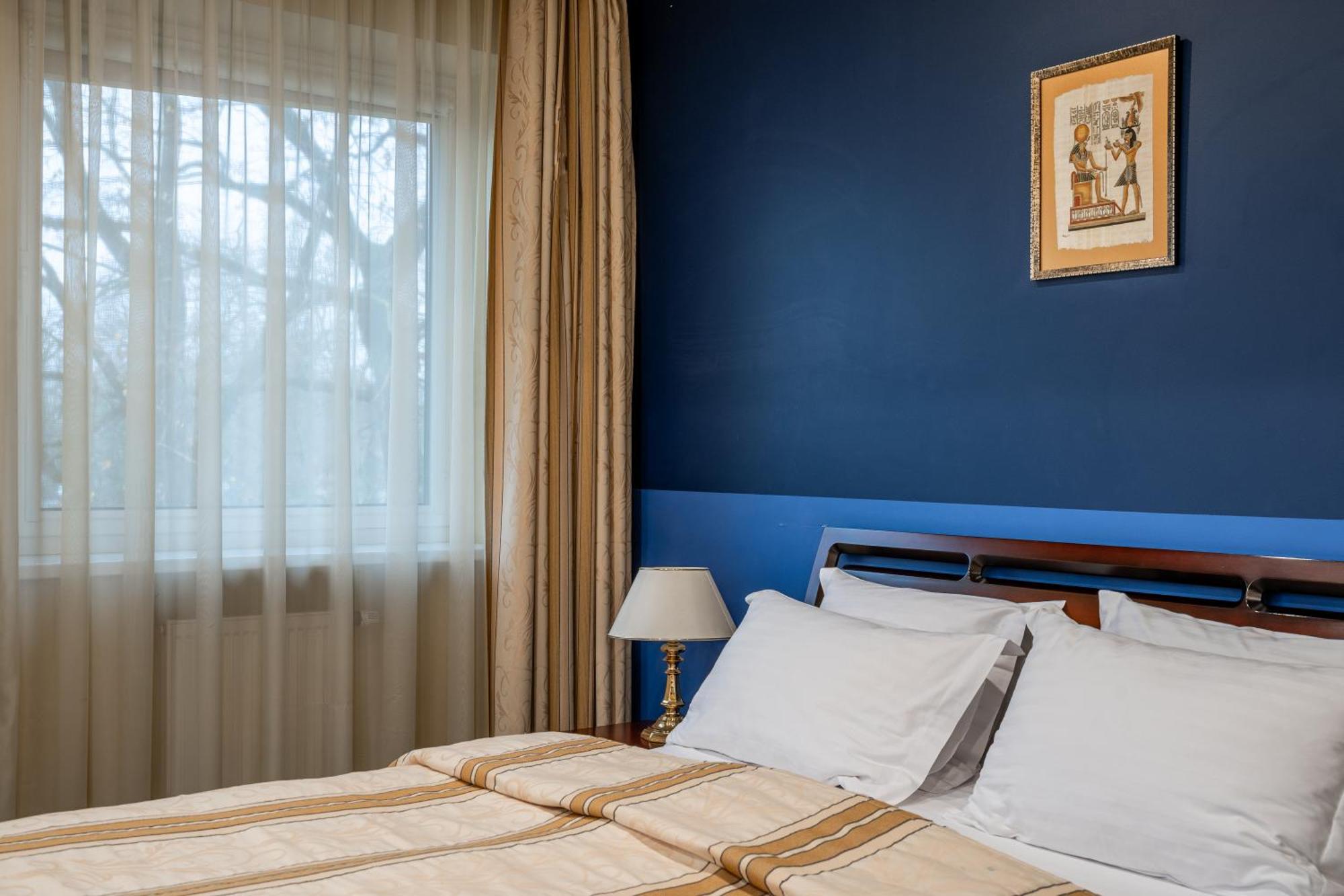 Hotel Sfinksas Kaunas Ngoại thất bức ảnh