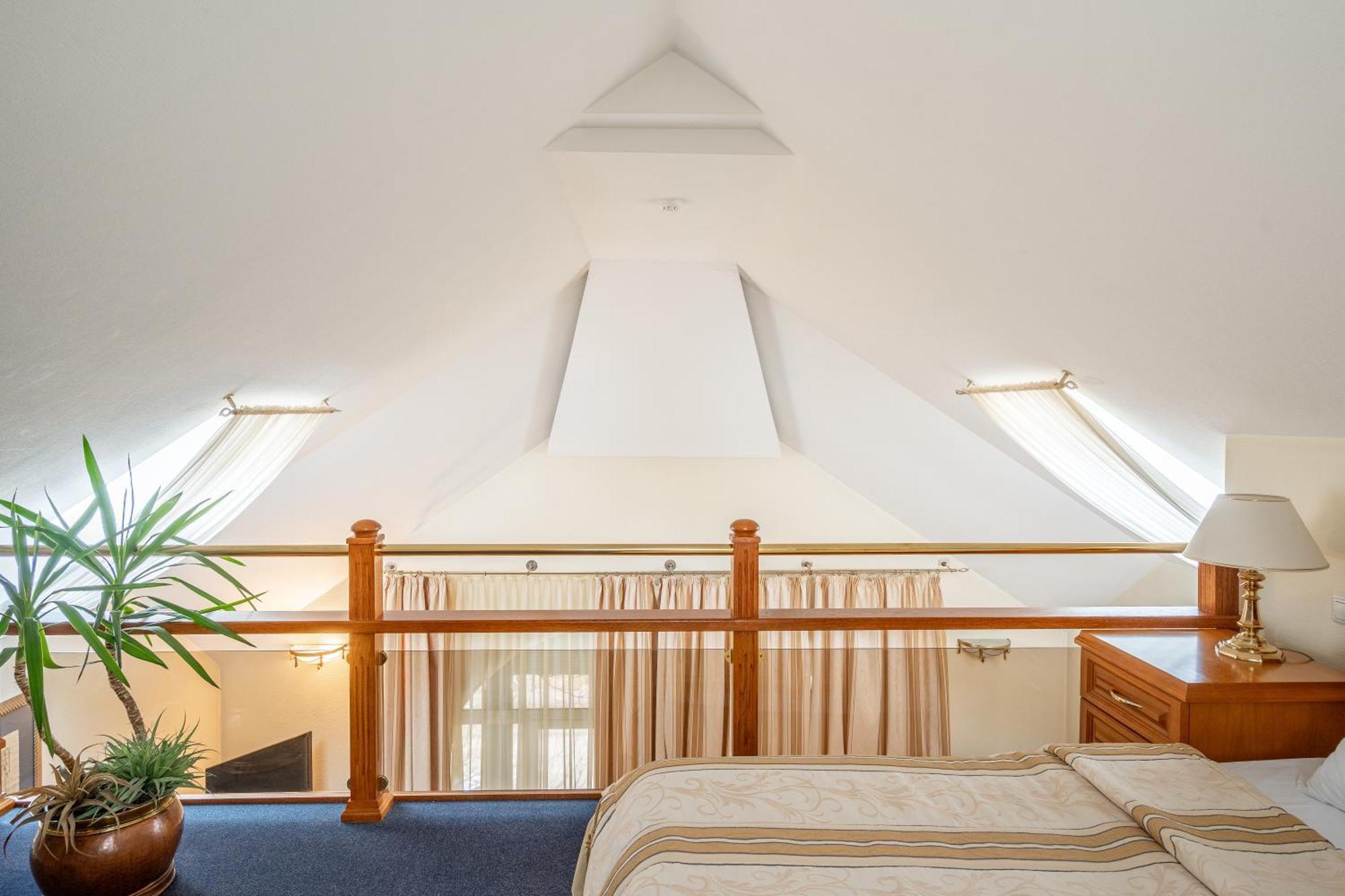 Hotel Sfinksas Kaunas Ngoại thất bức ảnh